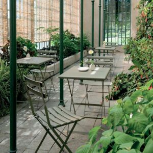 Catalogue Les Fleurs Bleues - Mobilier de jardin- Tables et chaises Arc-en-ciel EMU